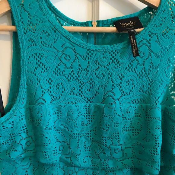 Laundry by Shelli Segal Tiered Lace Dress (10) - Picture 4 of 4